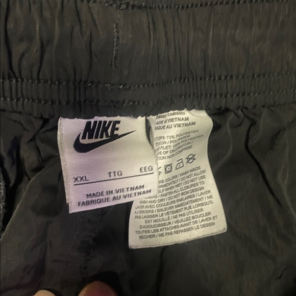 Nike Men's Black Athletic Joggers - Picture 2 of 4